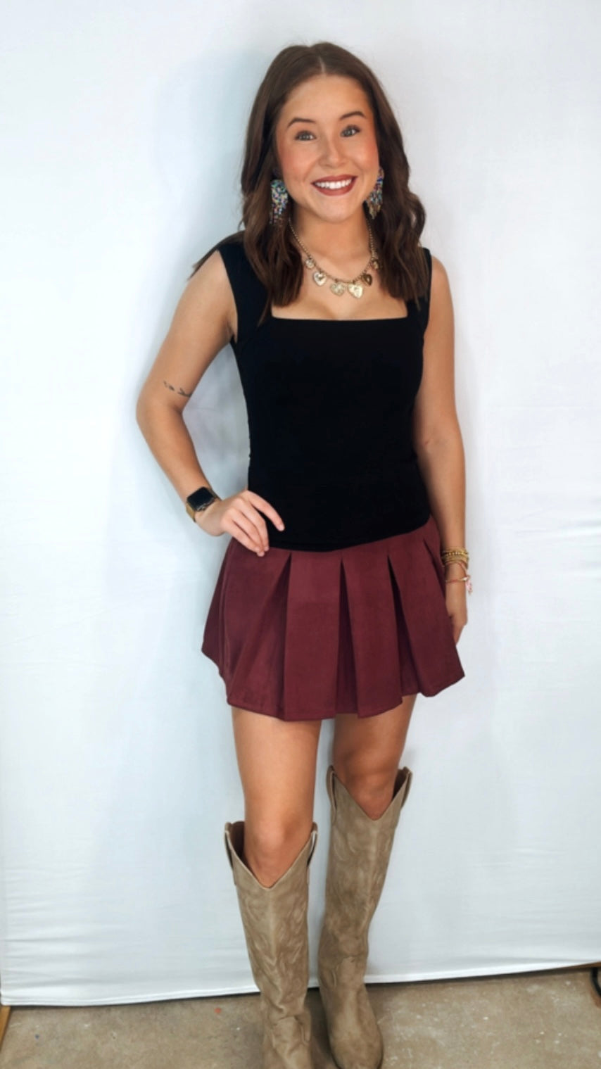 PLEATED VELVET SKIRT - BURGUNDY